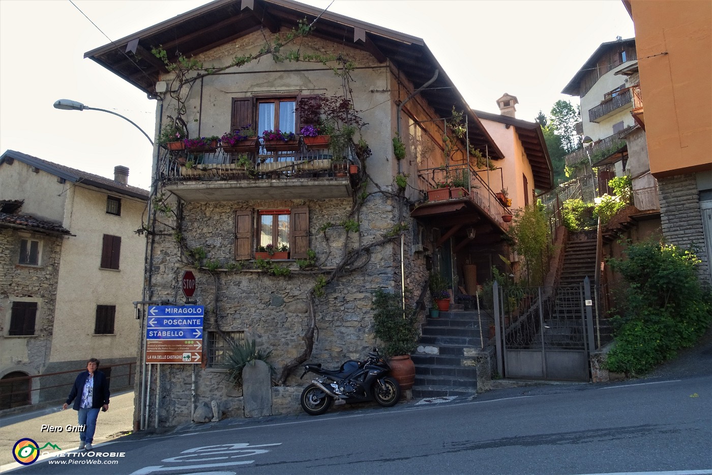 15 Passato il Ponte Vecchio prendo il sentiero per la 'Via delle castagne'.JPG